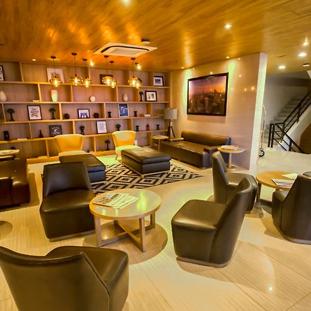 Madison 101 Hotel + Tower Quezon City Bagian luar foto
