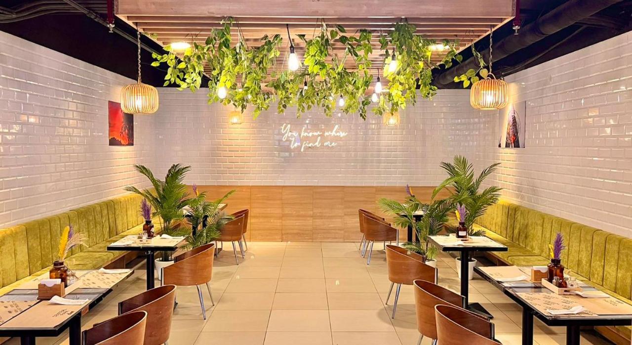 Madison 101 Hotel + Tower Quezon City Bagian luar foto