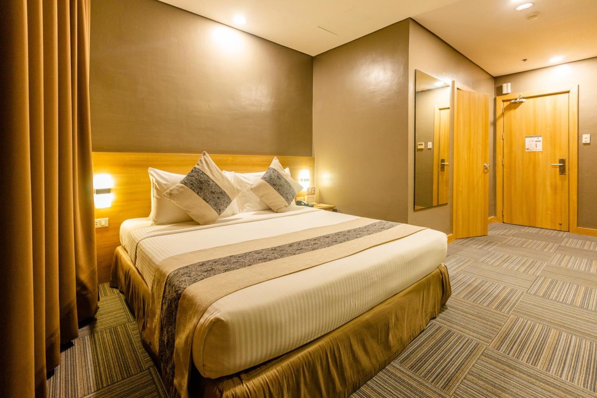 Madison 101 Hotel + Tower Quezon City Bagian luar foto