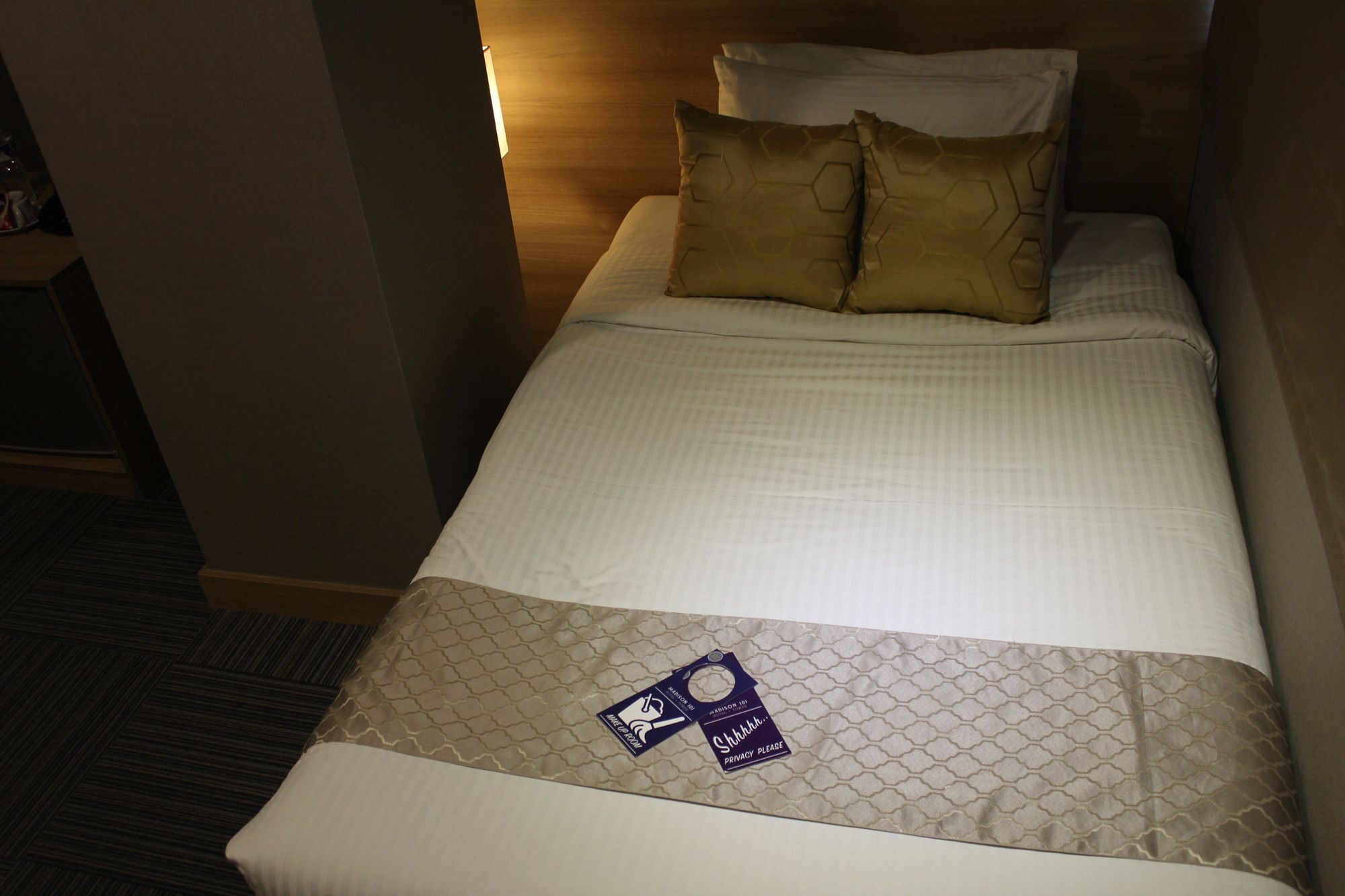 Madison 101 Hotel + Tower Quezon City Bagian luar foto